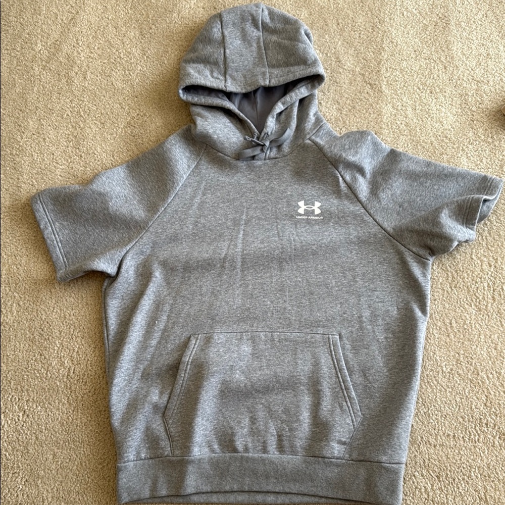 Under Armour Gray Sweatshirt with Crew Neck and Relaxed Fit